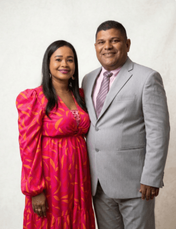 Pastor Luis Salinas y Pastora Lily Salinas